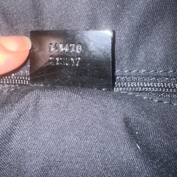 🔥AUTHENTIC GUCCI PURSE WITH C.O.A🔥 - Picture 6 of 8